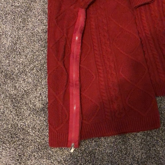 Sweater - Picture 2 of 4